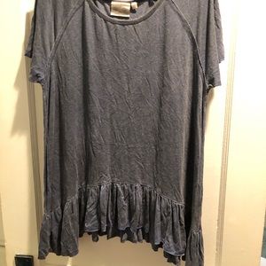 Blue ruffle bottom T-shirt